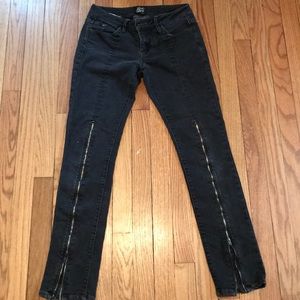 Boutique front zipper jeans. NWOT